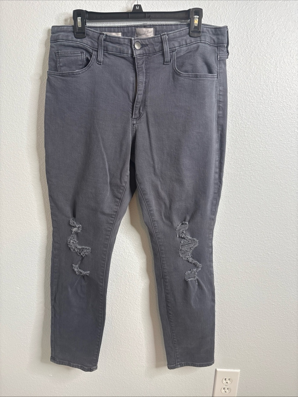Universal Threads High Rise Skinny Grey Jeans Size 14/32